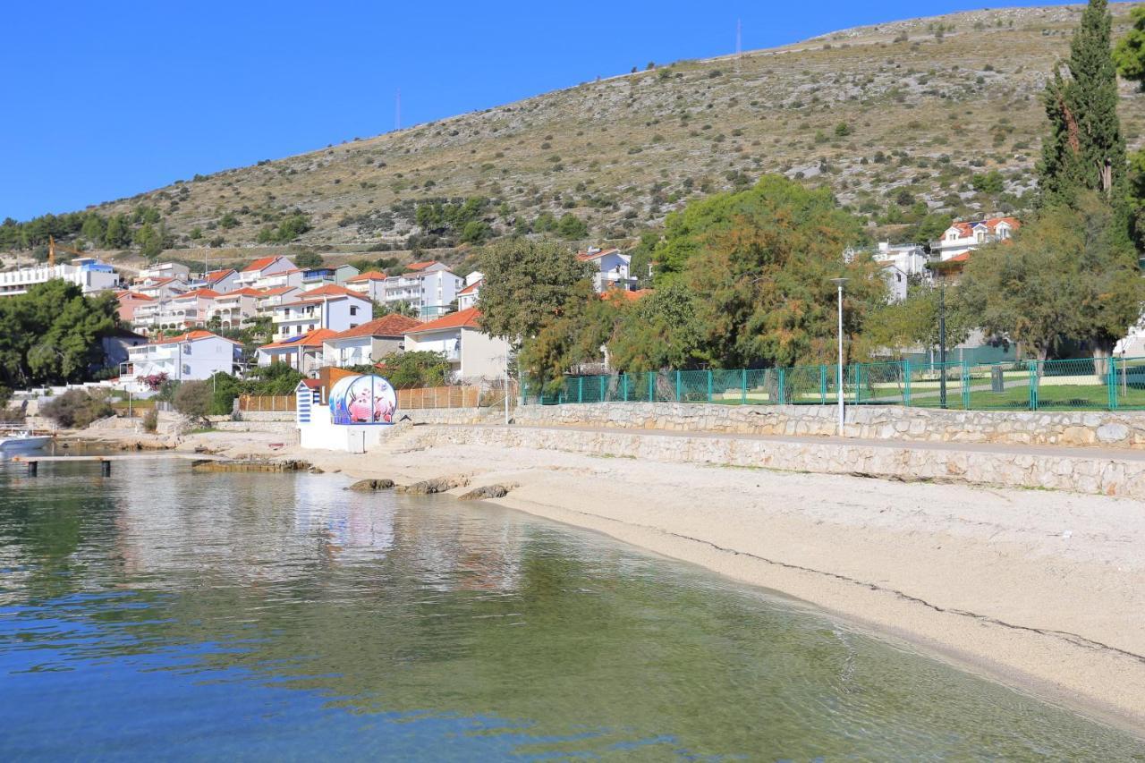 Apartments By The Sea Seget Donji, Trogir - 2029 Zewnętrze zdjęcie