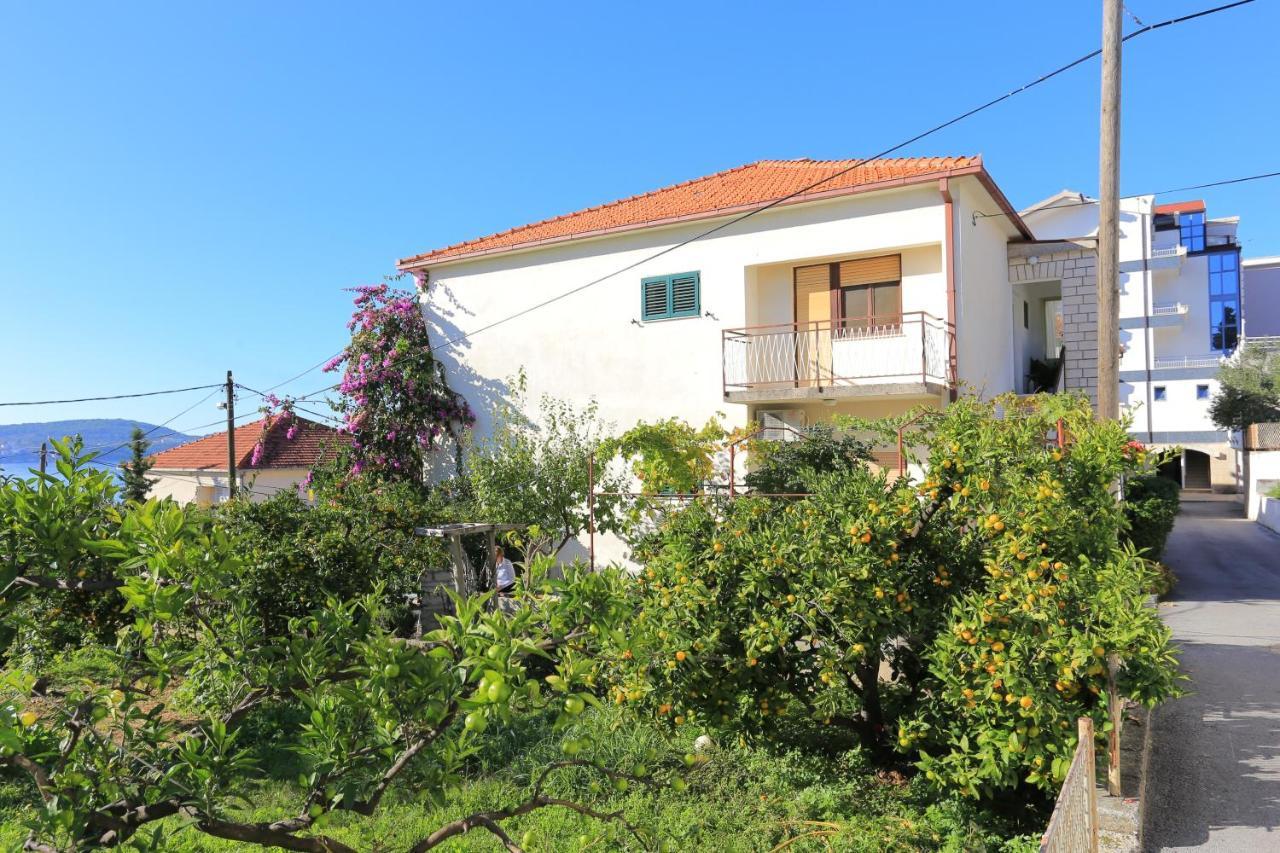 Apartments By The Sea Seget Donji, Trogir - 2029 Zewnętrze zdjęcie