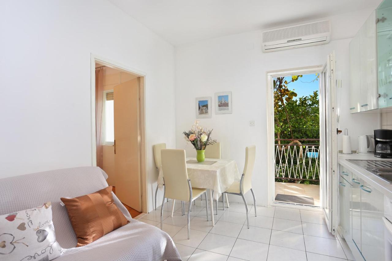 Apartments By The Sea Seget Donji, Trogir - 2029 Zewnętrze zdjęcie