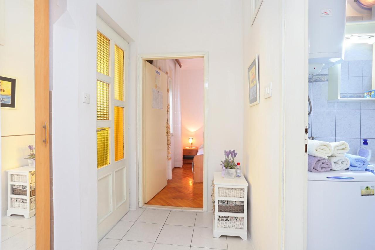 Apartments By The Sea Seget Donji, Trogir - 2029 Zewnętrze zdjęcie