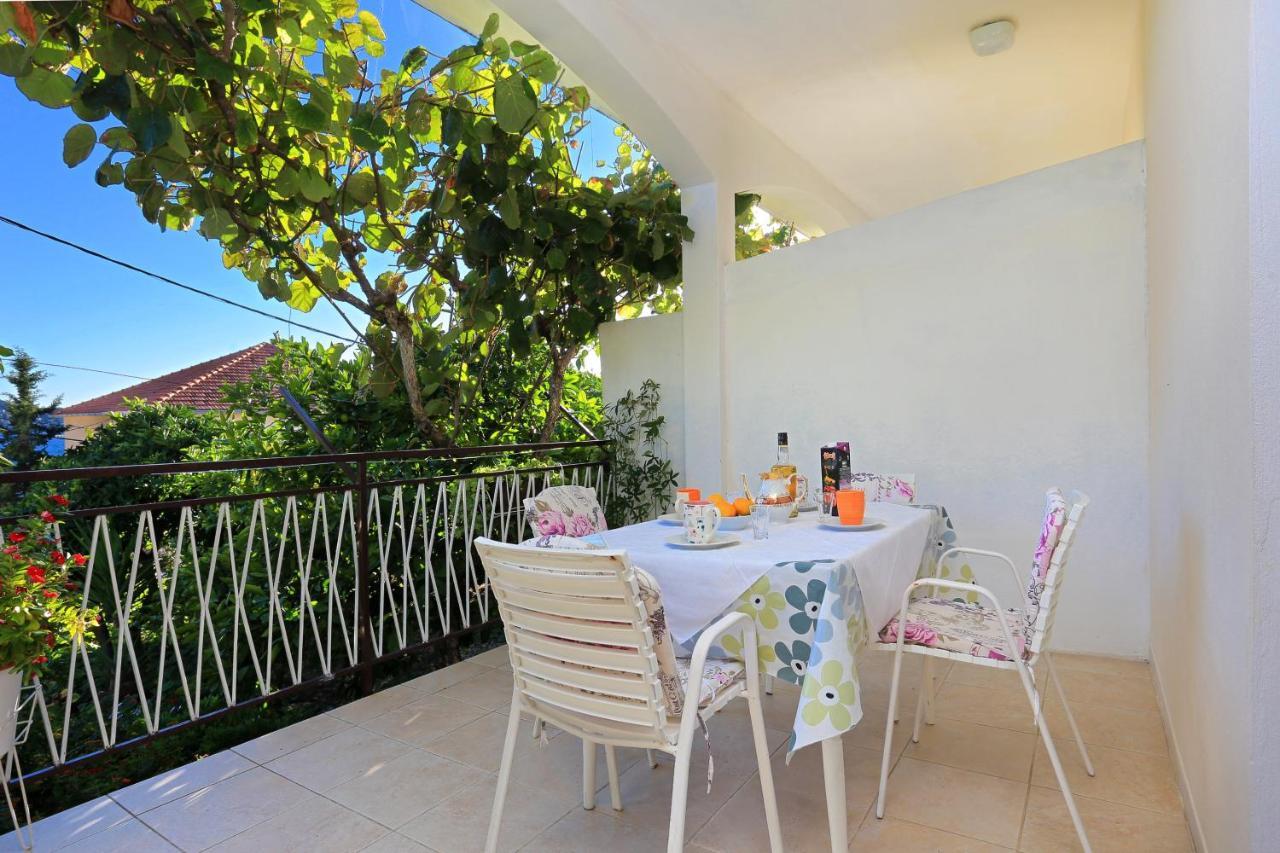 Apartments By The Sea Seget Donji, Trogir - 2029 Zewnętrze zdjęcie
